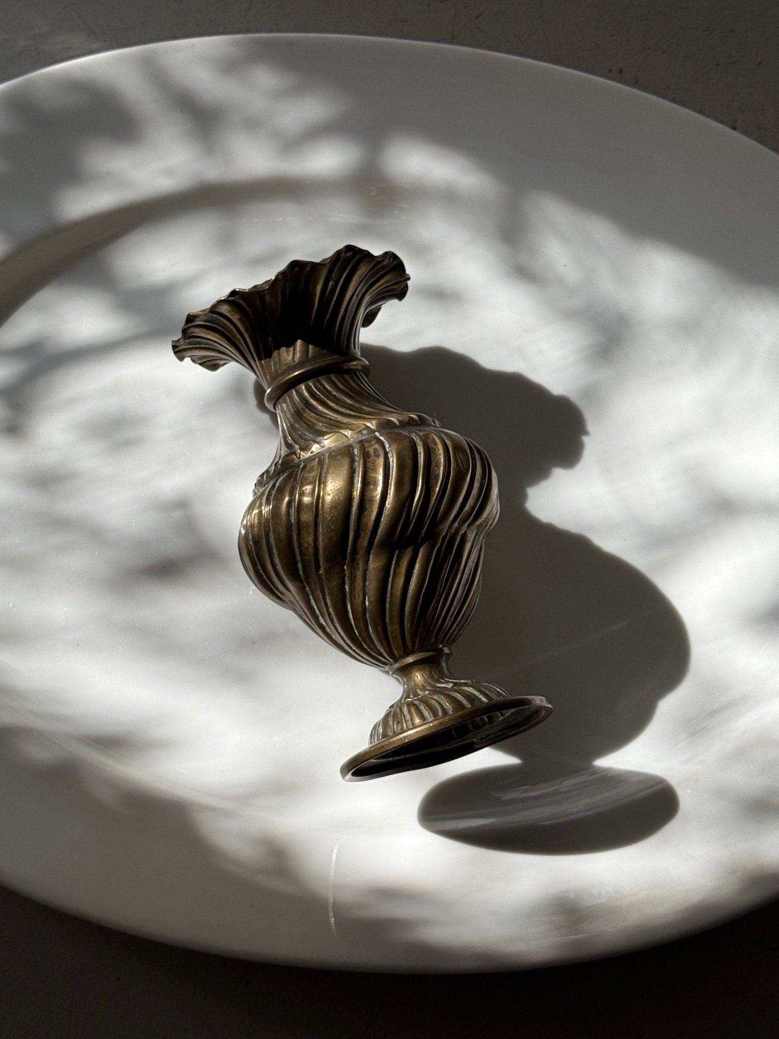 Brass vase - NEROLI
