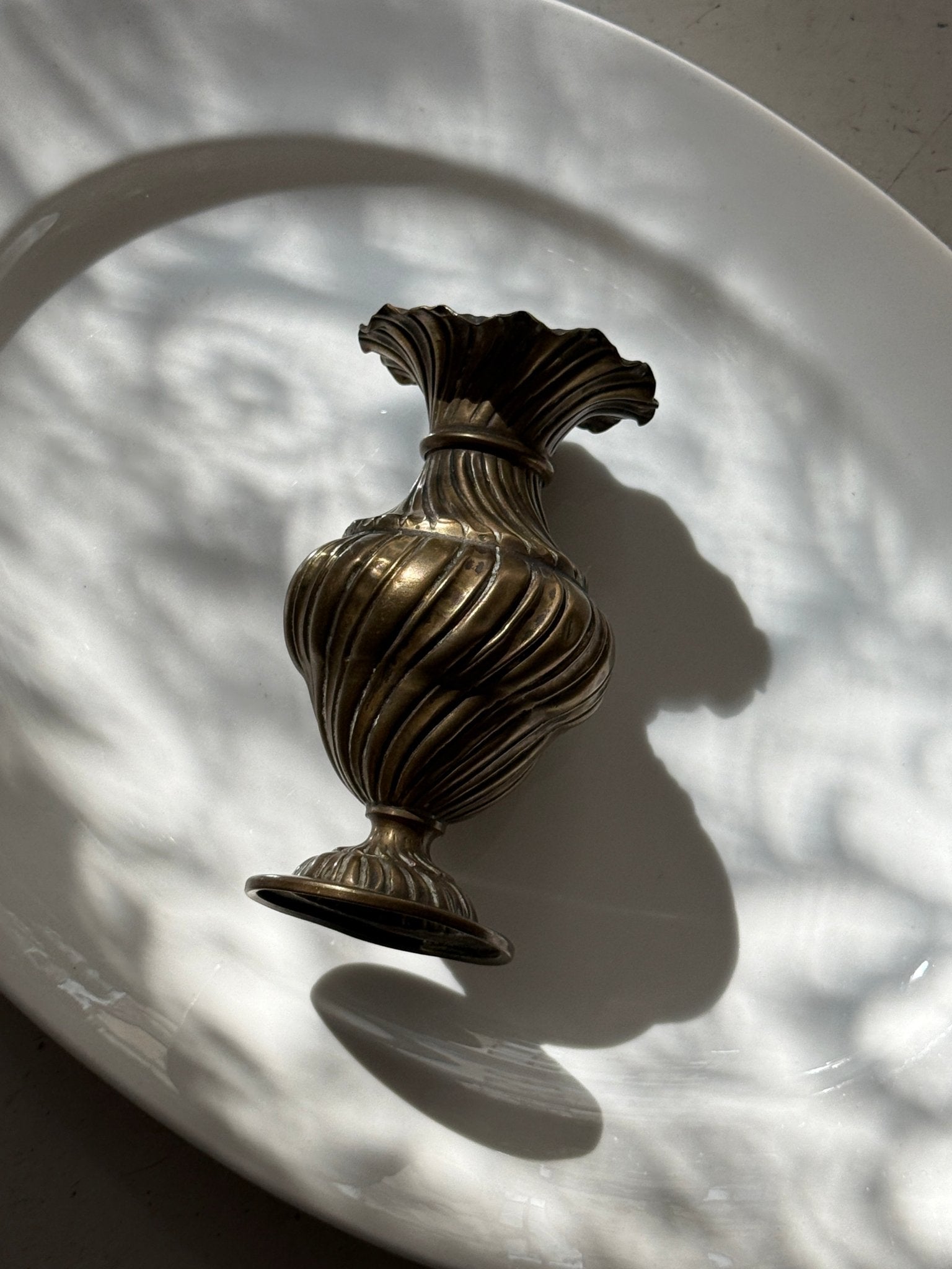 Brass vase - NEROLI