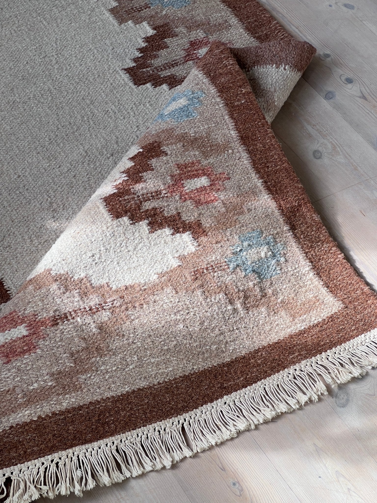 Brown/beige flatweave rug - NEROLI