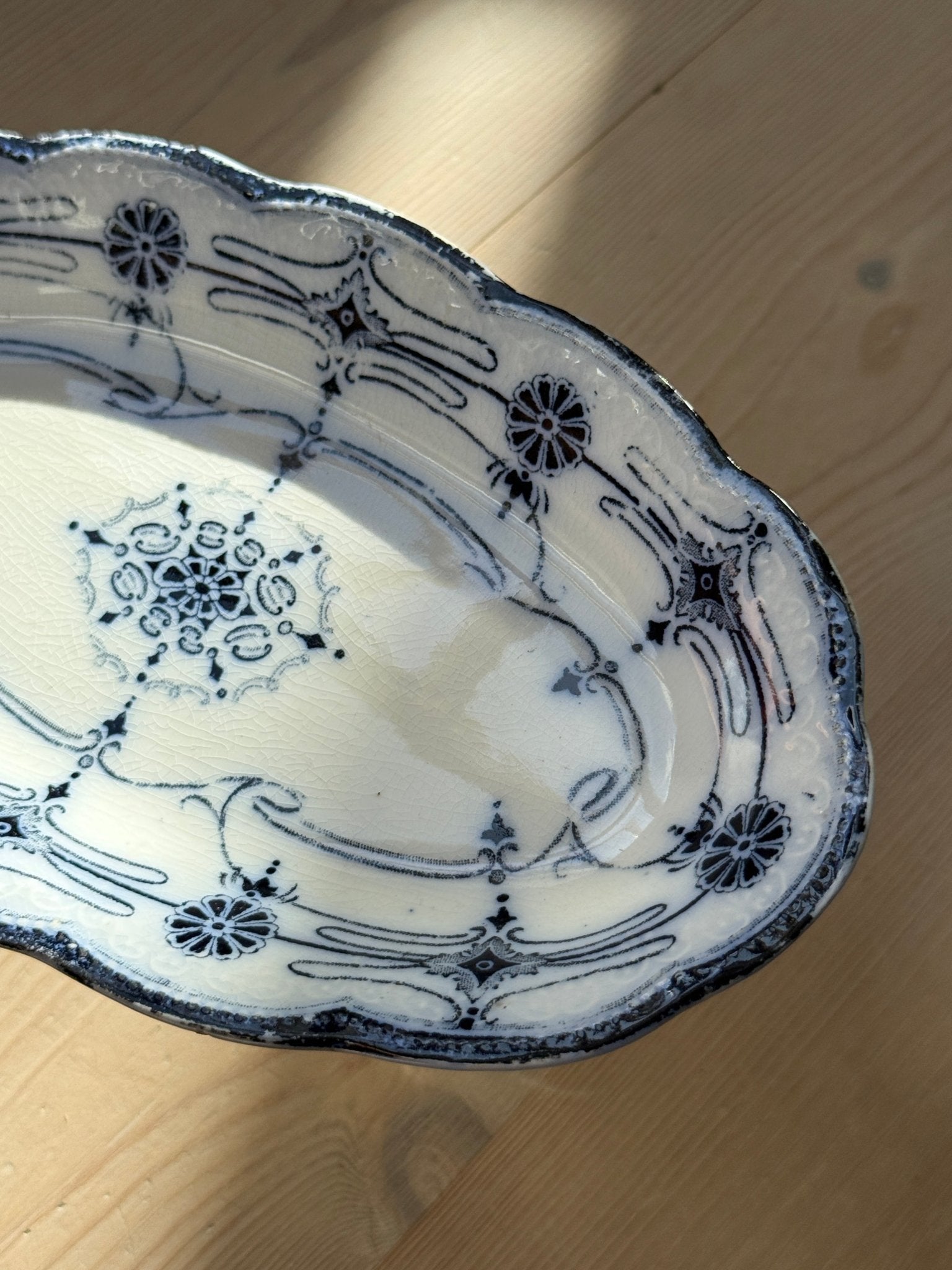 Burleigh dish - NEROLI