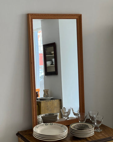 Carved mirror - NEROLI