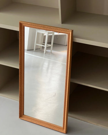 Carved mirror - NEROLI