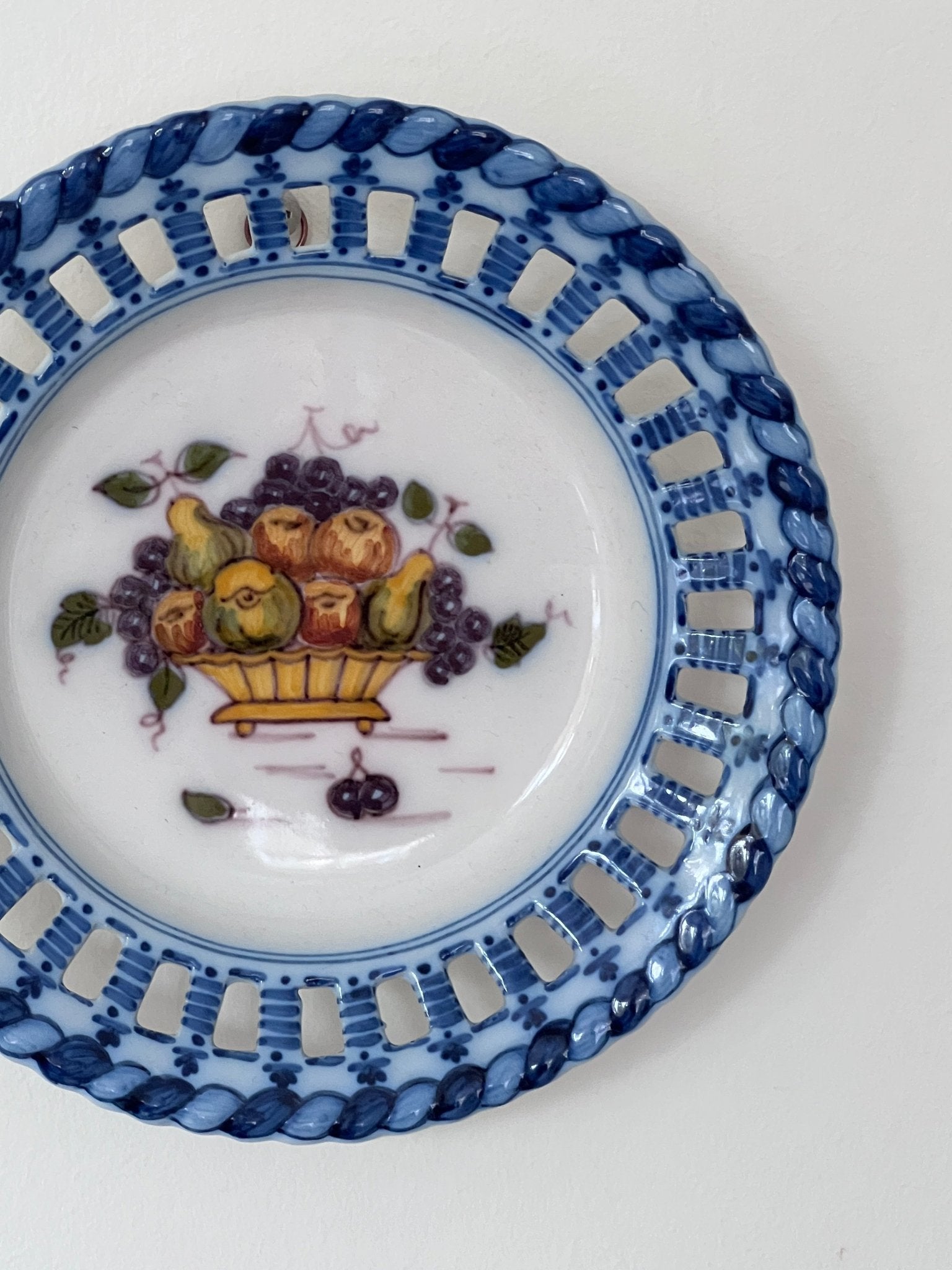 Ceramic wall plate - NEROLI