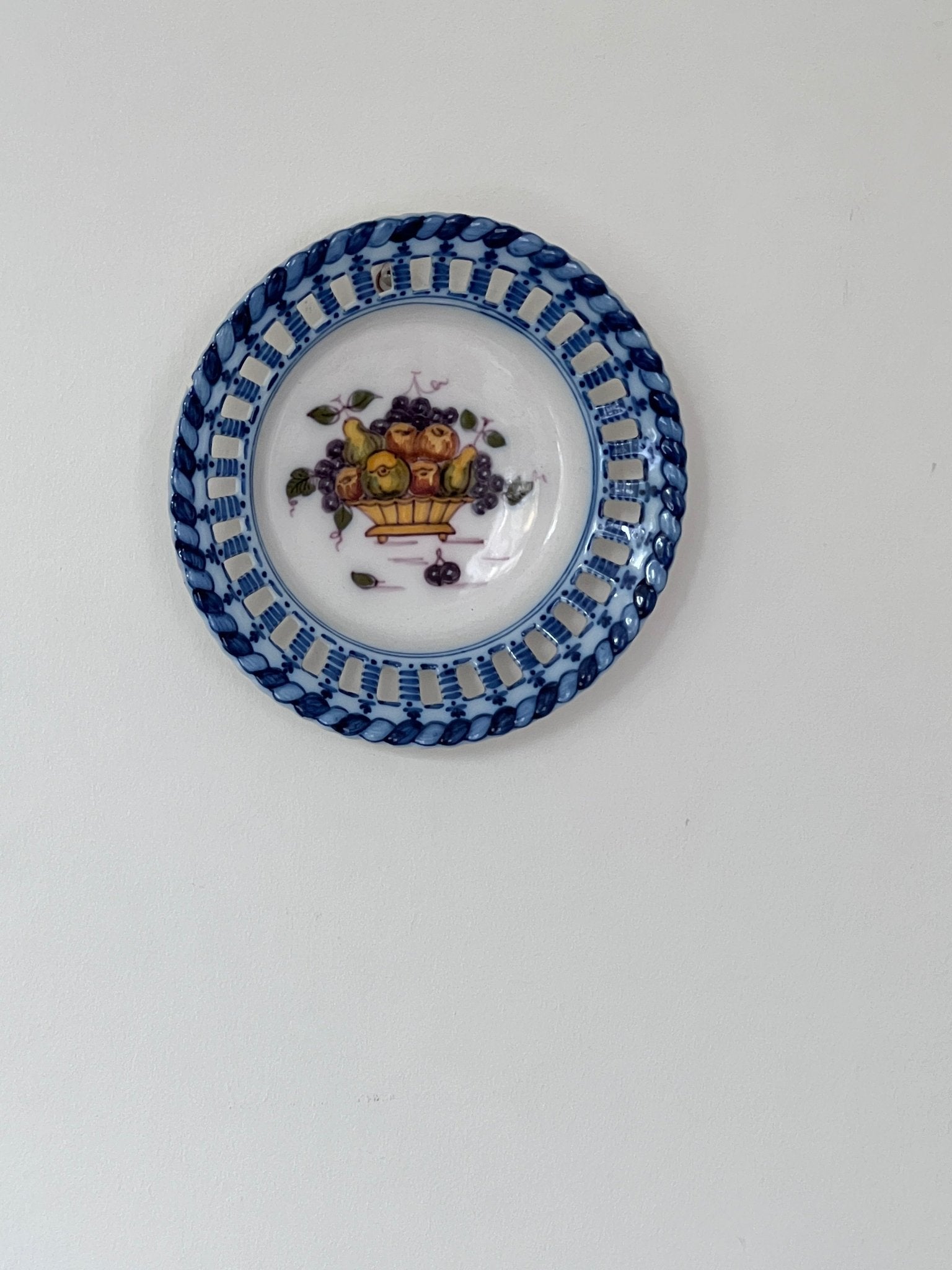 Ceramic wall plate - NEROLI