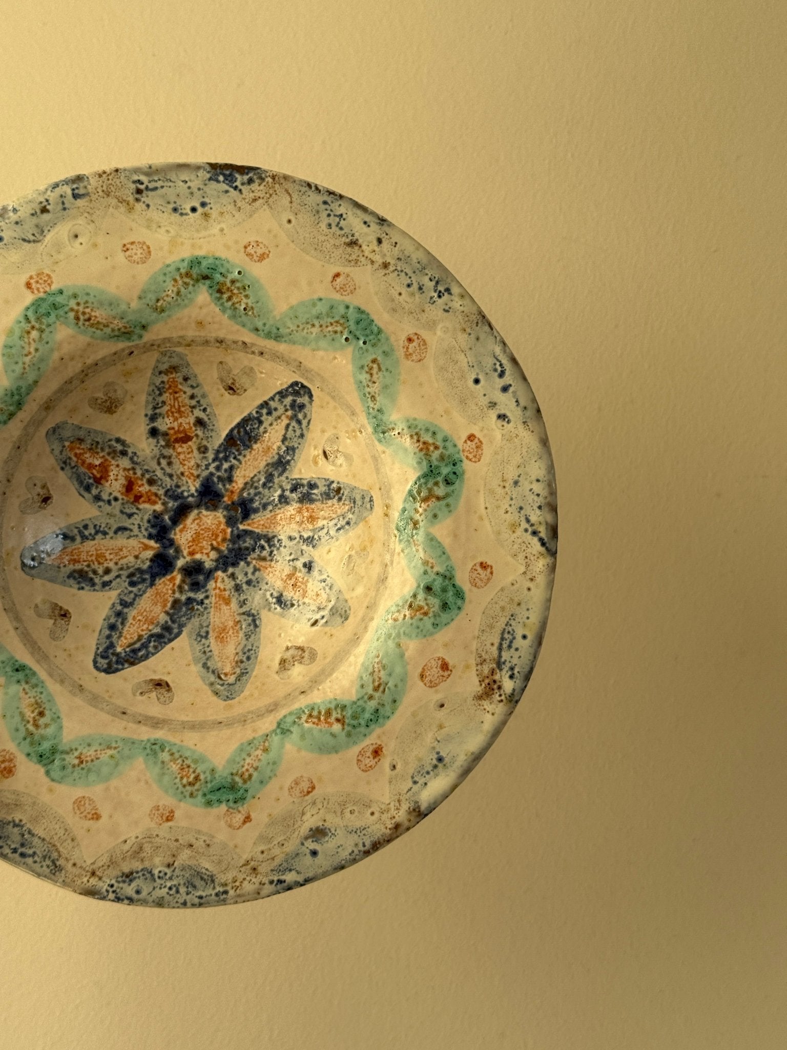 Ceramic wall plate - NEROLI
