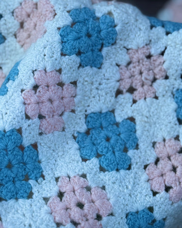 Crochet blanket - NEROLI