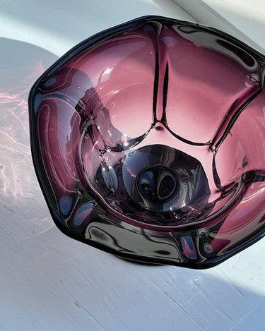 Deep orchid pedestal bowl - NEROLI