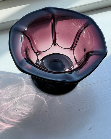 Deep orchid pedestal bowl - NEROLI