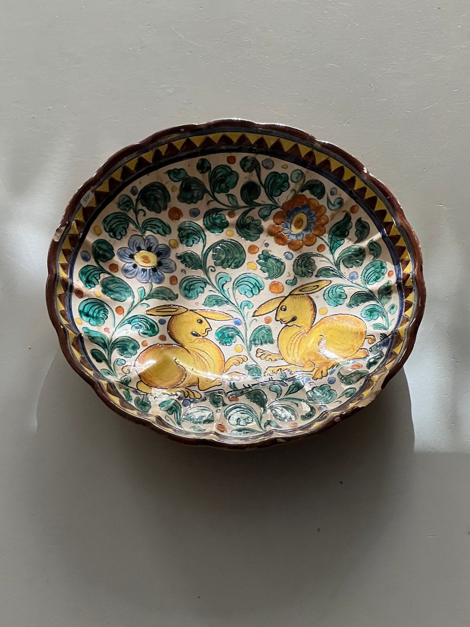 Deruta ceramic platter - NEROLI