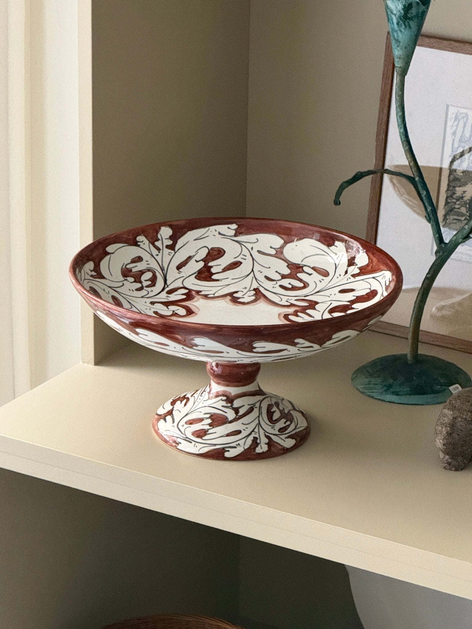 Deruta pedestal bowl - NEROLI