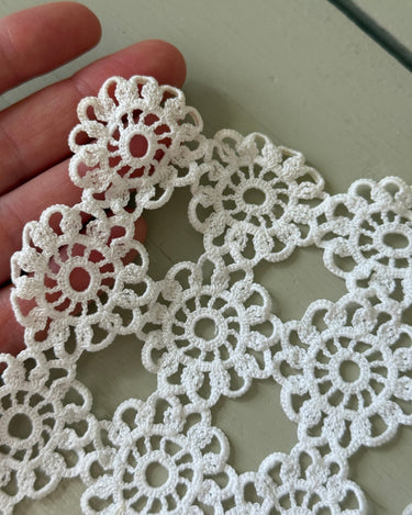 Doily - NEROLI