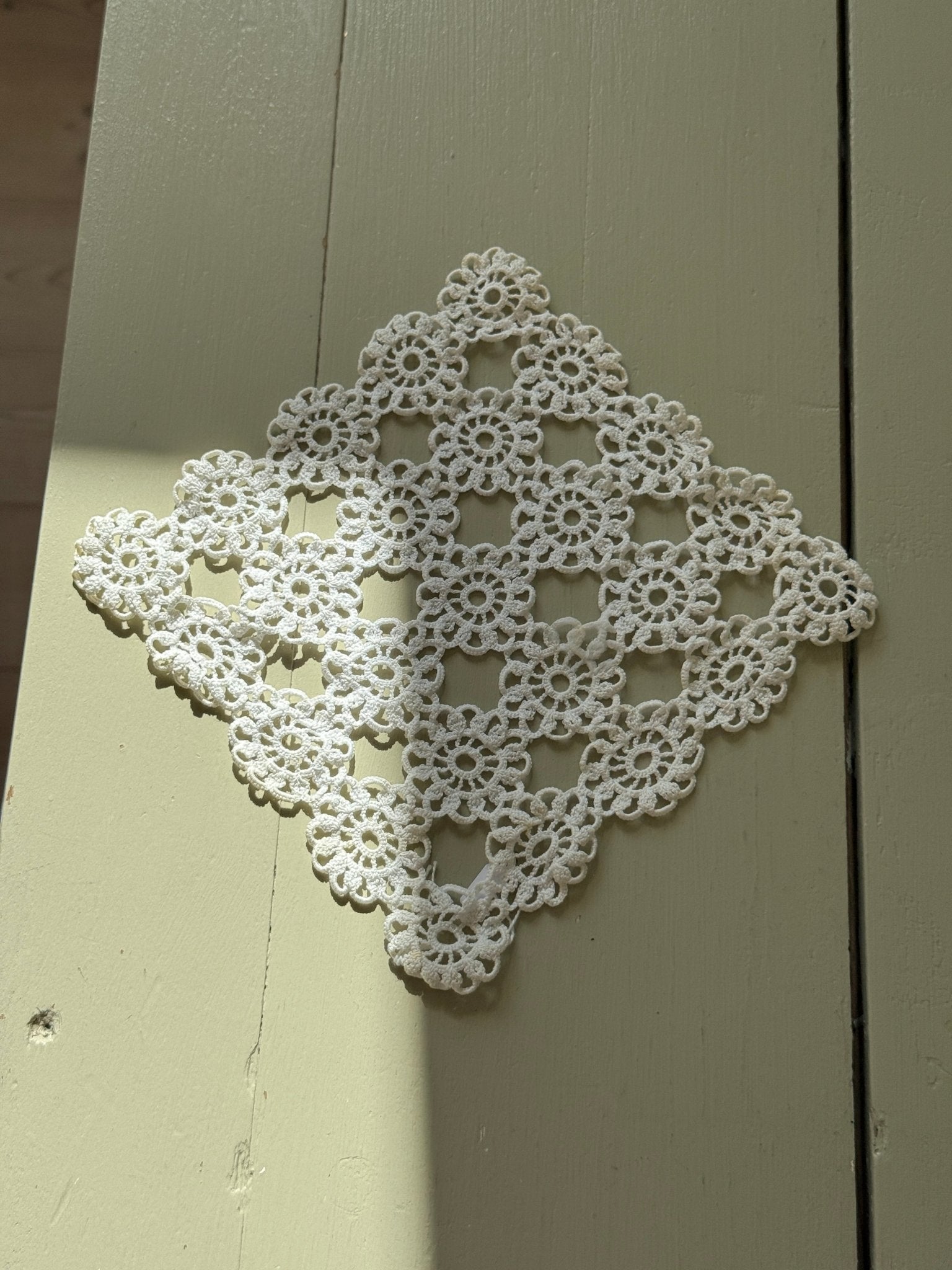 Doily - NEROLI