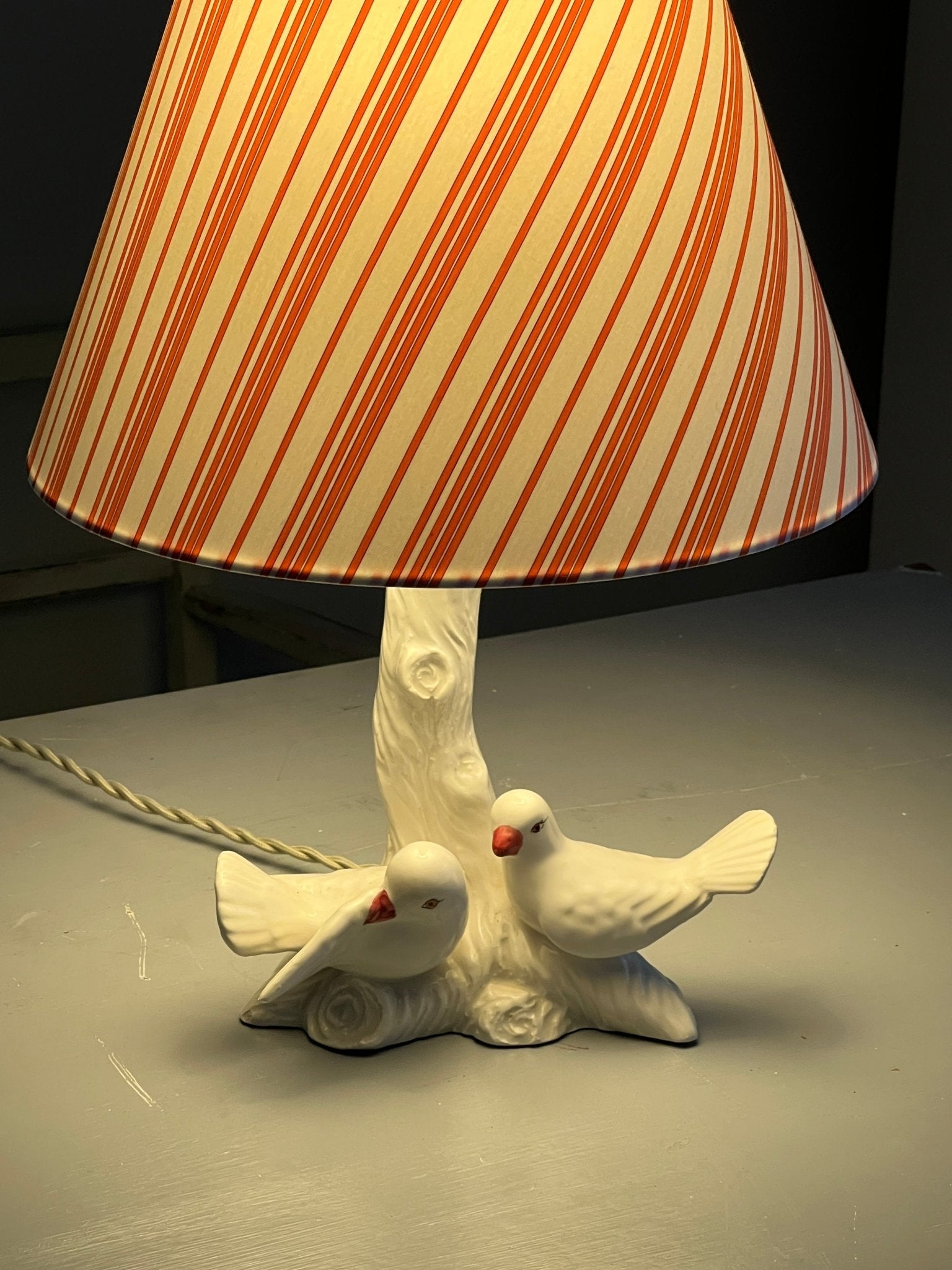 Dove table lamp - NEROLI