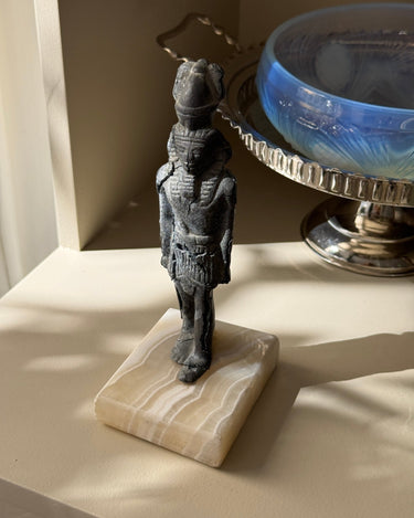 Egyptian pharaoh statue - NEROLI