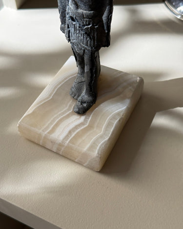 Egyptian pharaoh statue - NEROLI