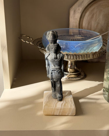 Egyptian pharaoh statue - NEROLI
