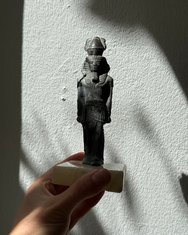 Egyptian pharaoh statue - NEROLI