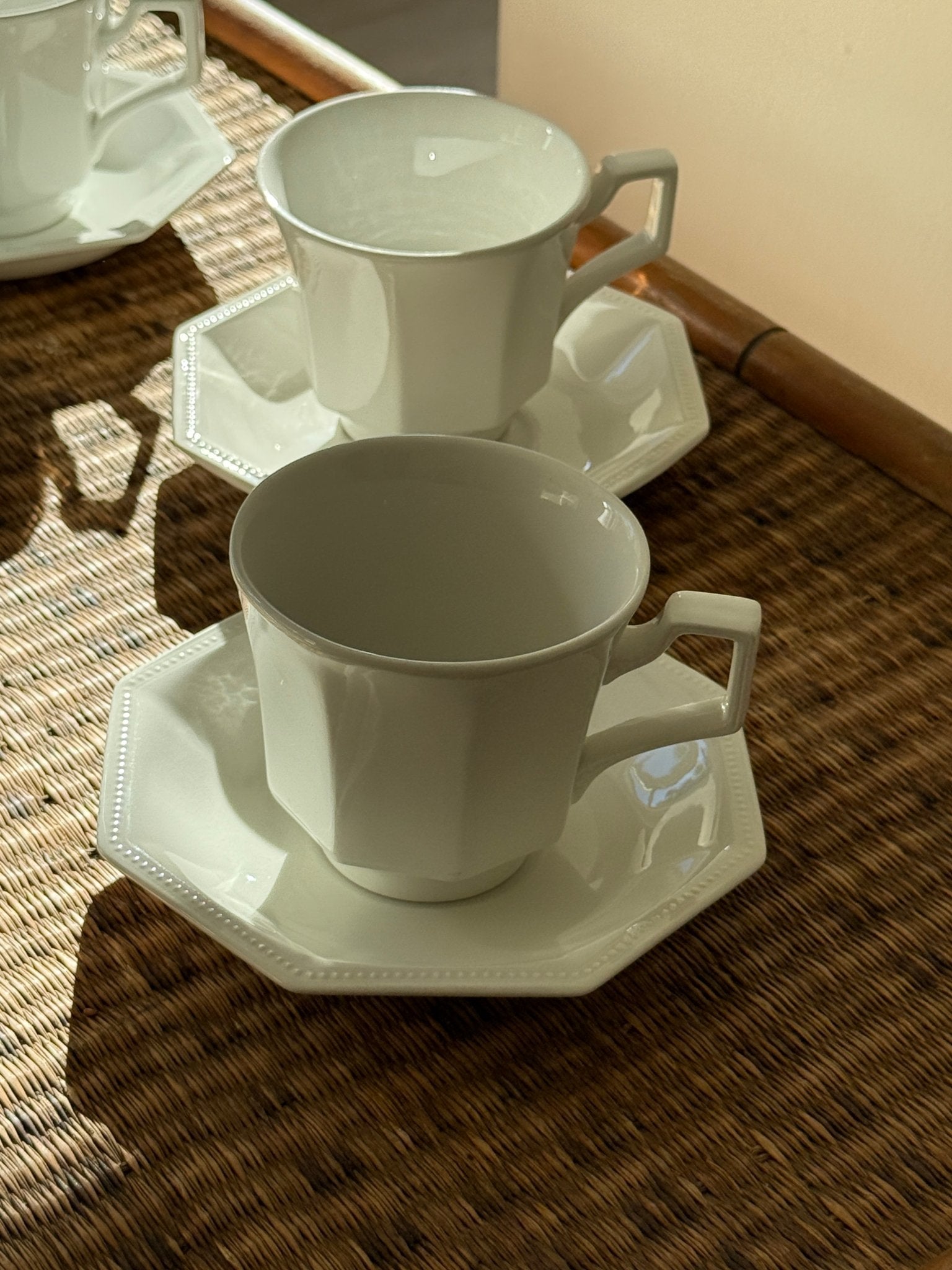 English cups and saucers (4 pcs) - NEROLI