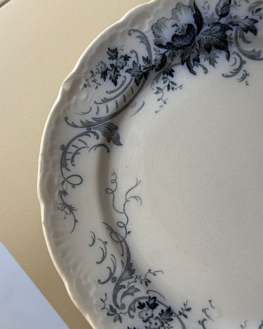 Fausta dinner plates (11 pcs) - NEROLI