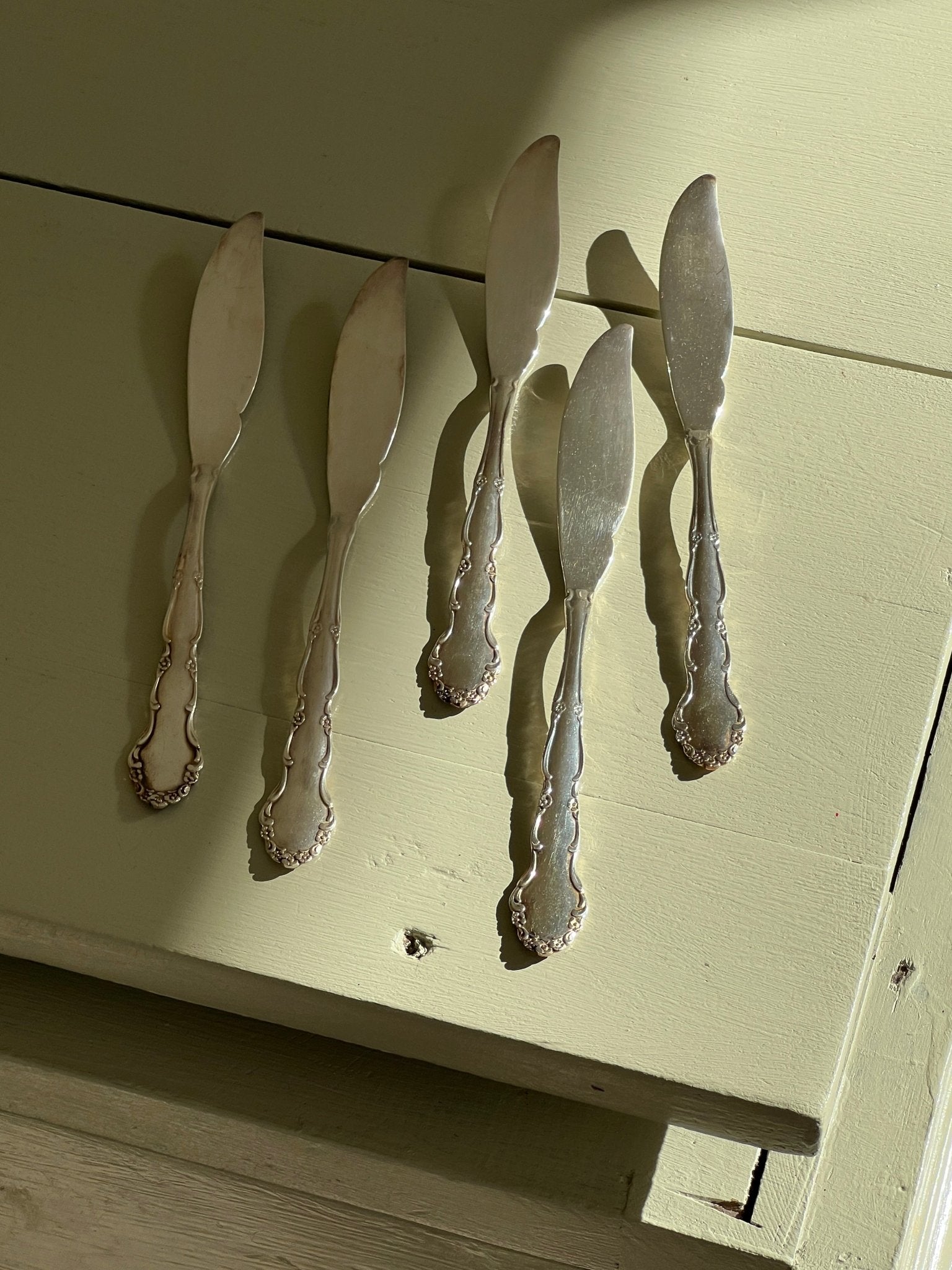 Fish knives (12 pcs) - NEROLI