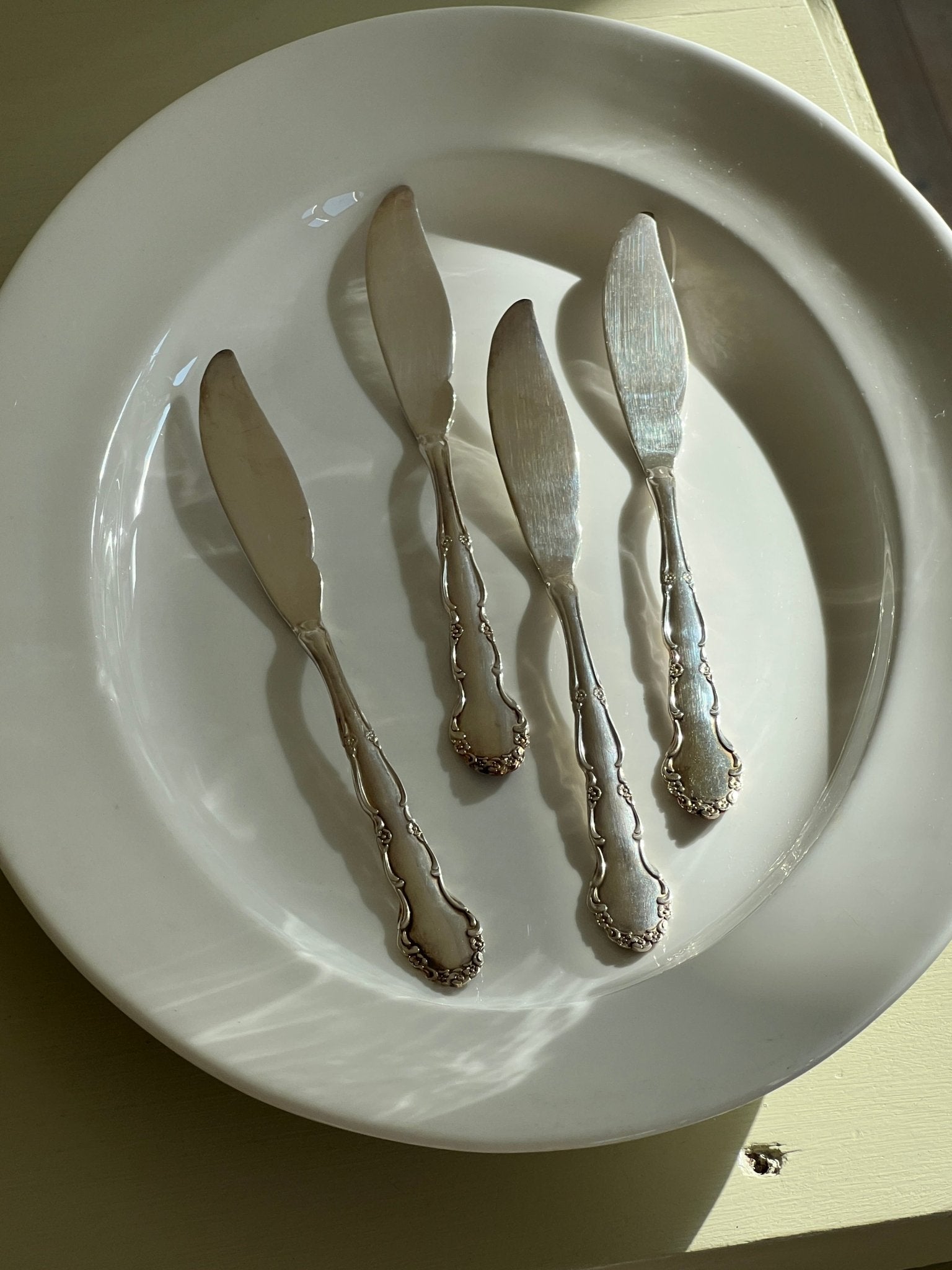 Fish knives (12 pcs) - NEROLI