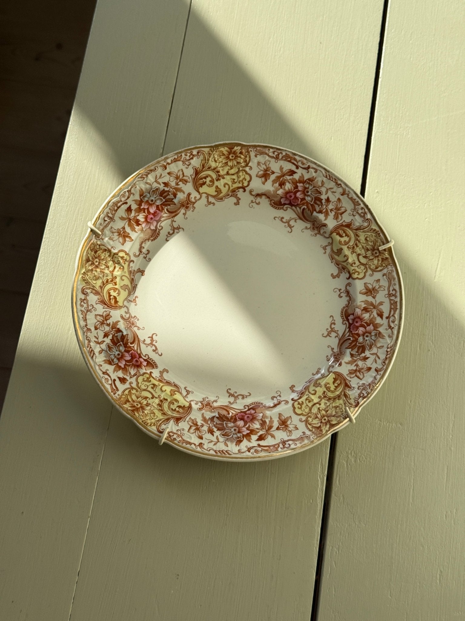 Floral wall plate - NEROLI