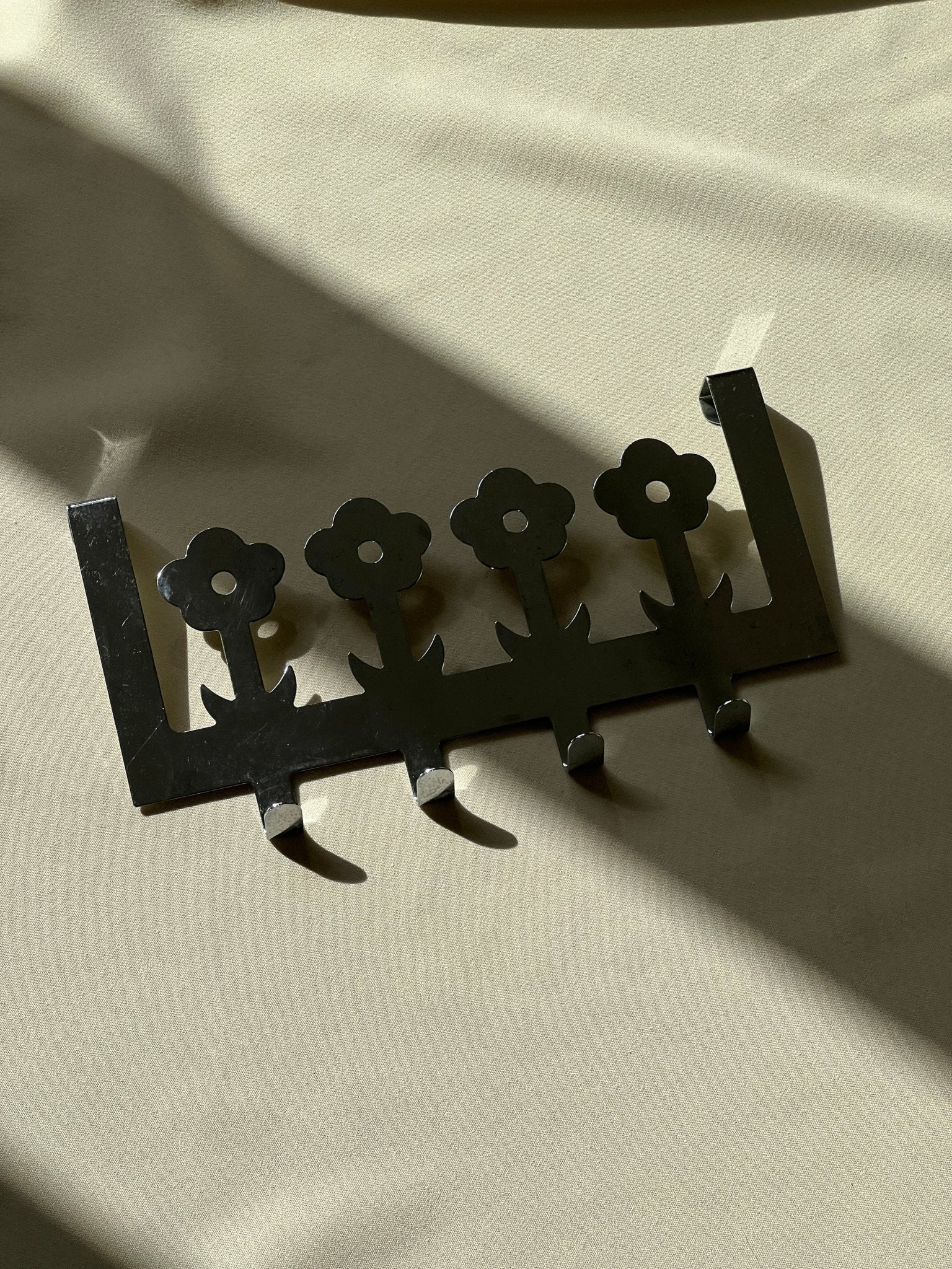 Flower coat rack - NEROLI