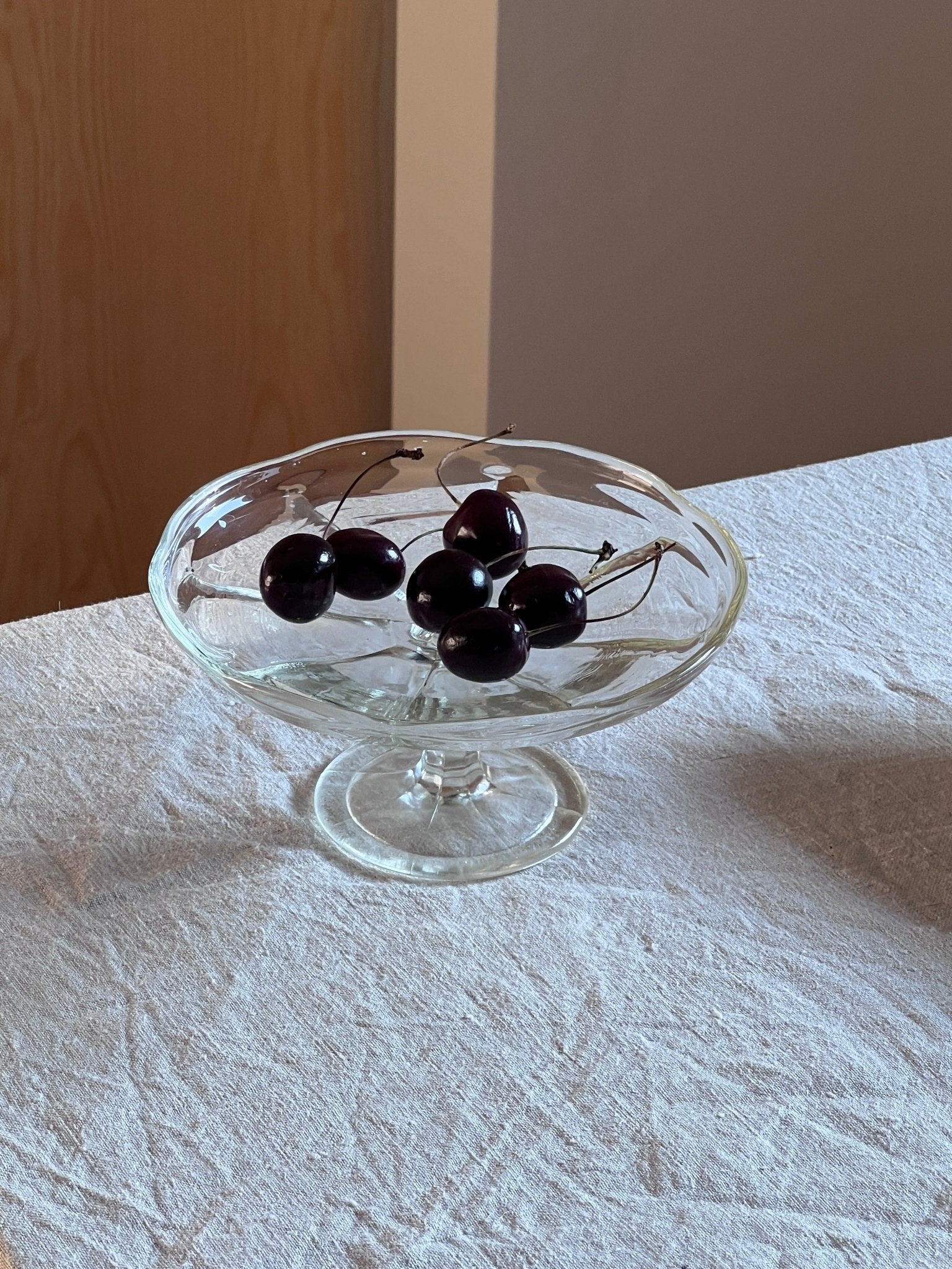 Footed glass dish - NEROLI