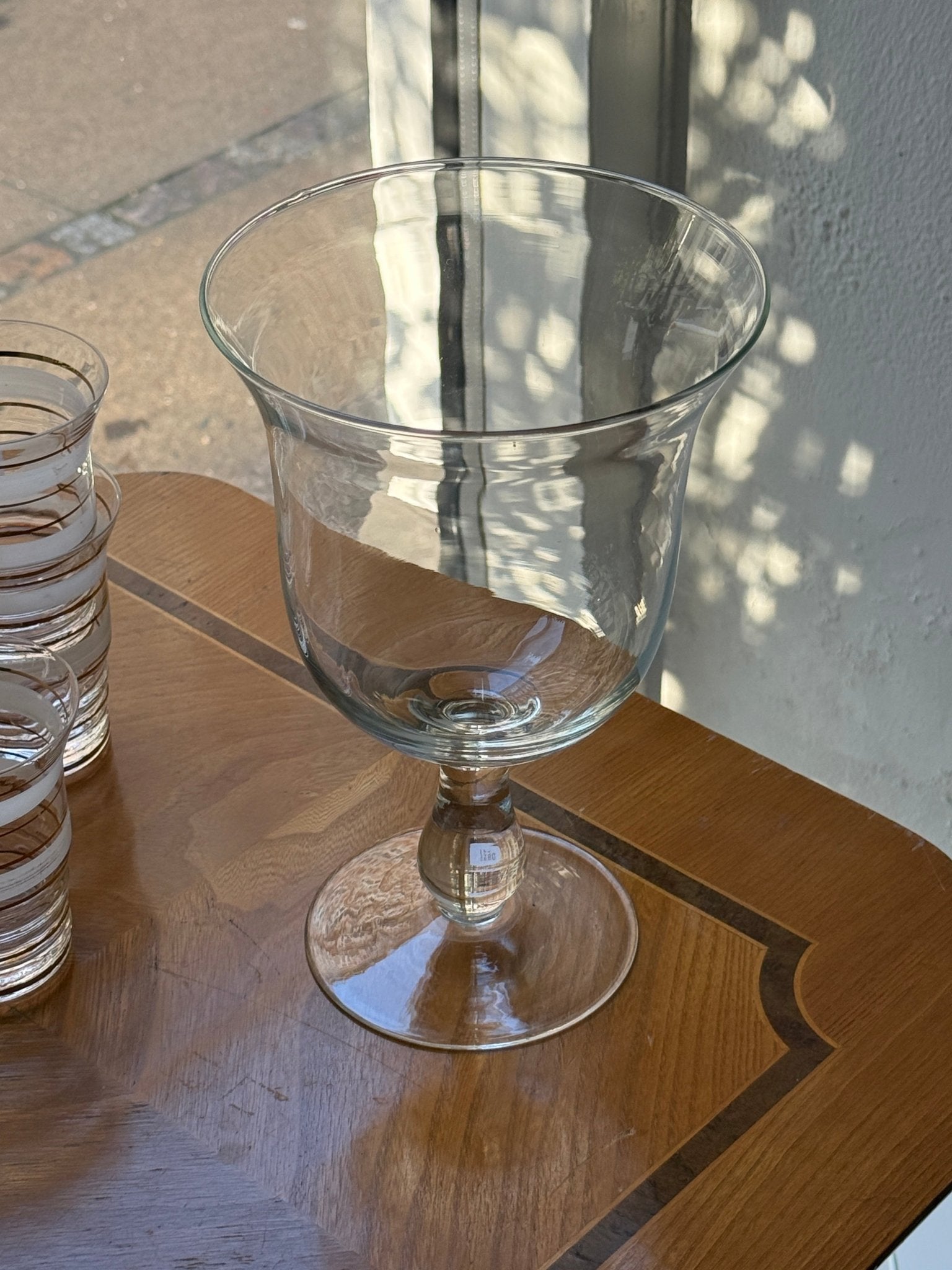 Footed glass vase - NEROLI