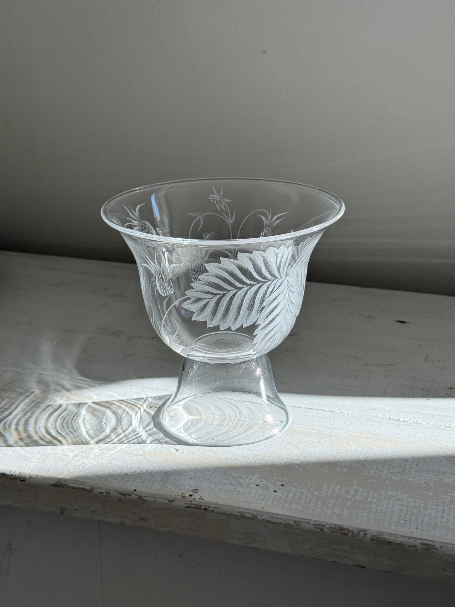Footed glass vase - NEROLI