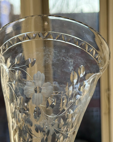 Footed glass vase - NEROLI