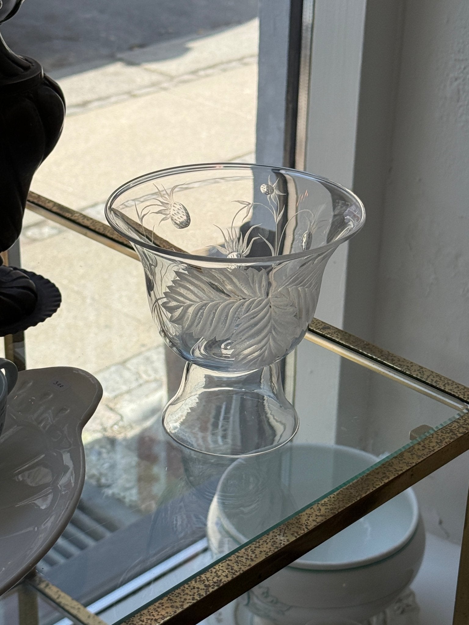 Footed glass vase - NEROLI