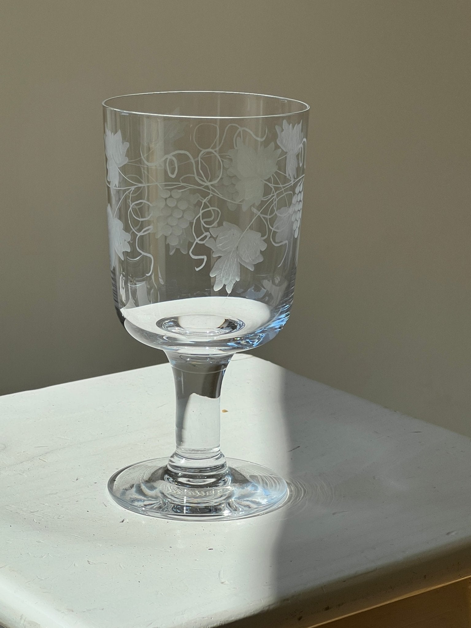 Footed glass vase - NEROLI