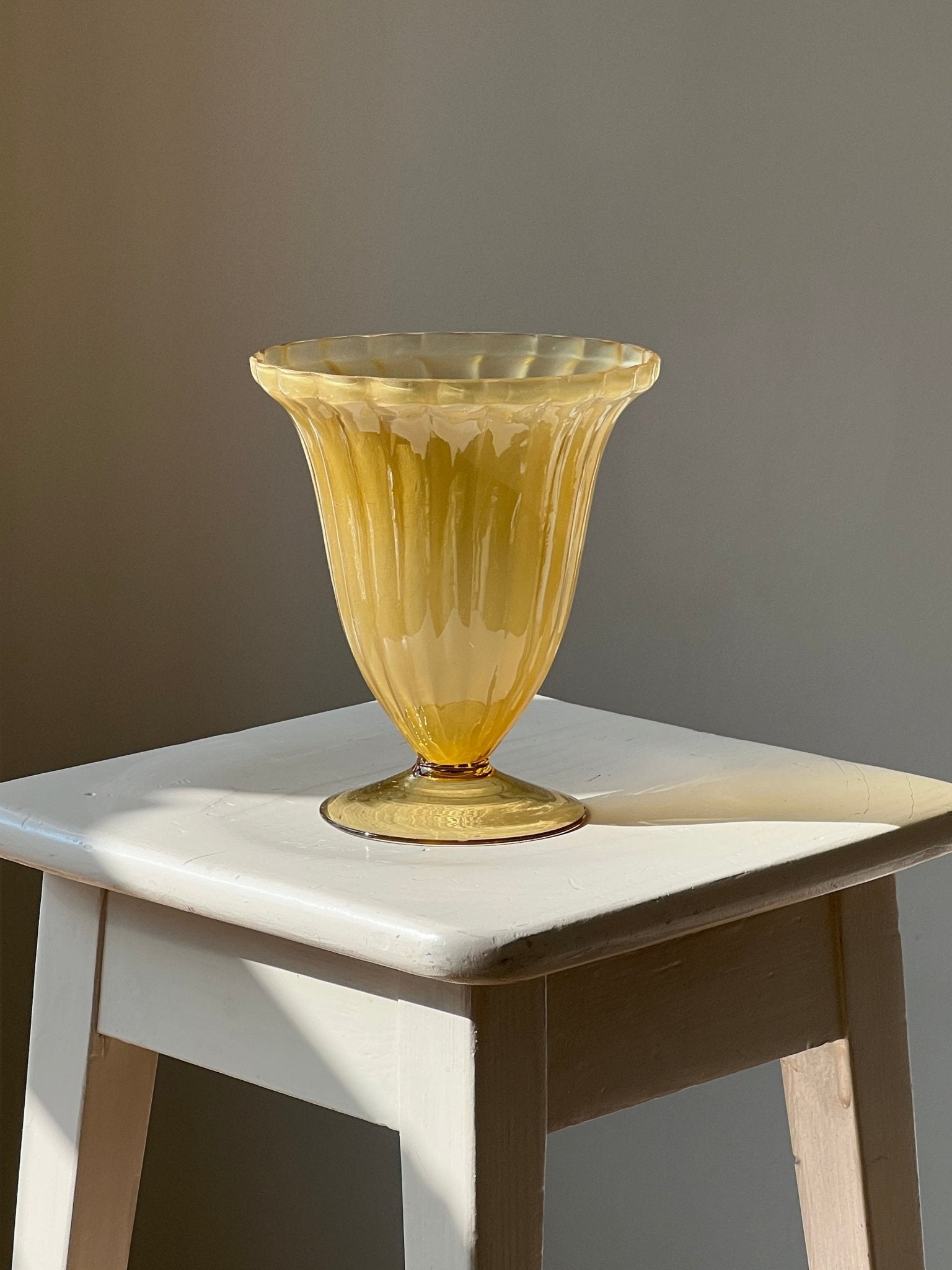 Footed glass vase - NEROLI