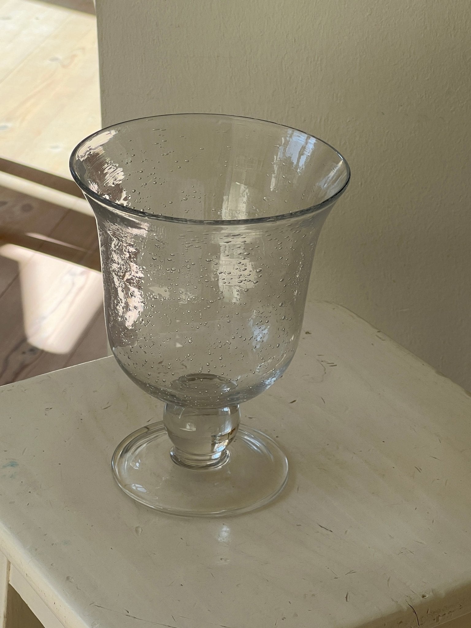 Footed vase - NEROLI