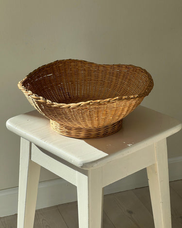 Footed wicker basket - NEROLI