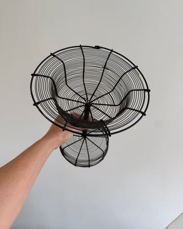 Footed wire basket - NEROLI