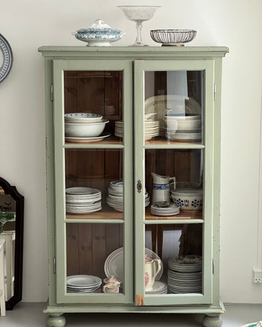 Glass cabinet - NEROLI