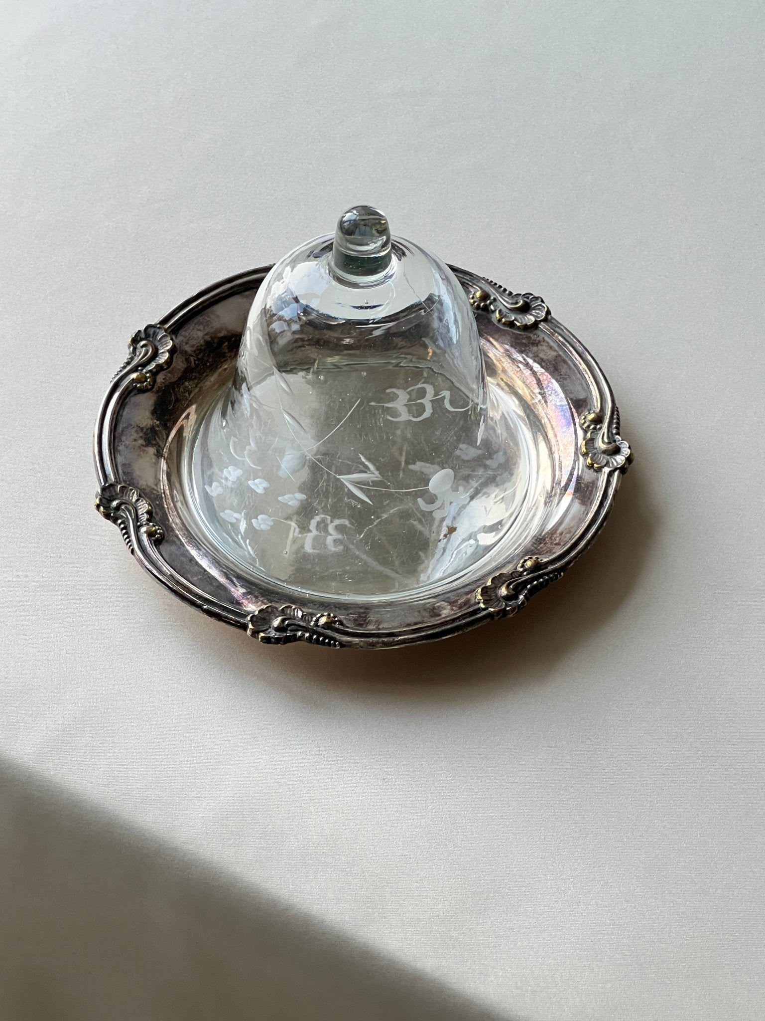 Glass cloche with platter - NEROLI