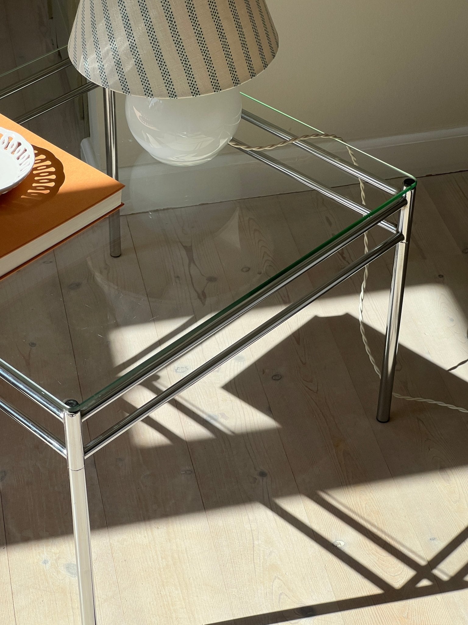 Glass table - NEROLI