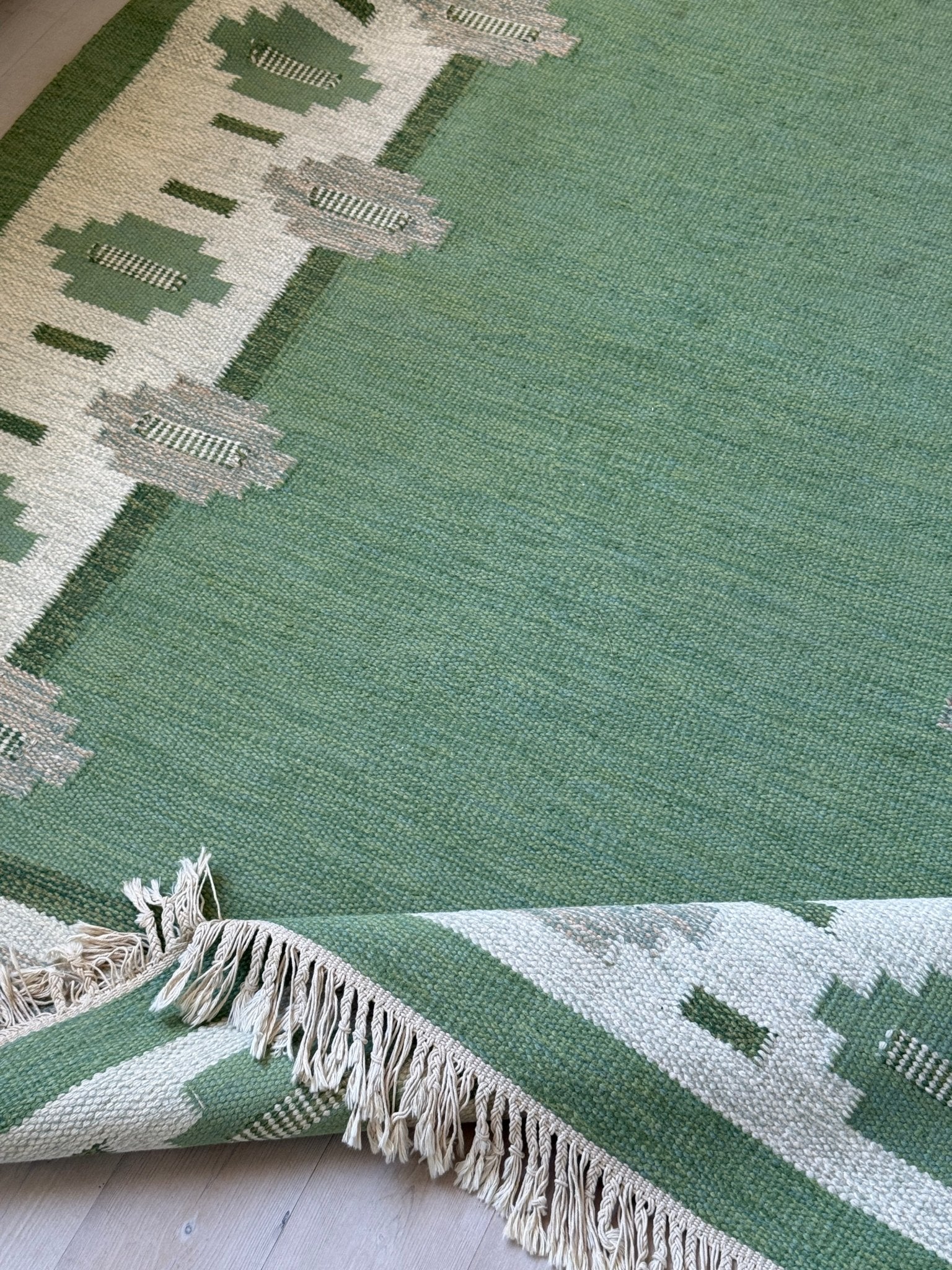 Green flatweave rug - NEROLI