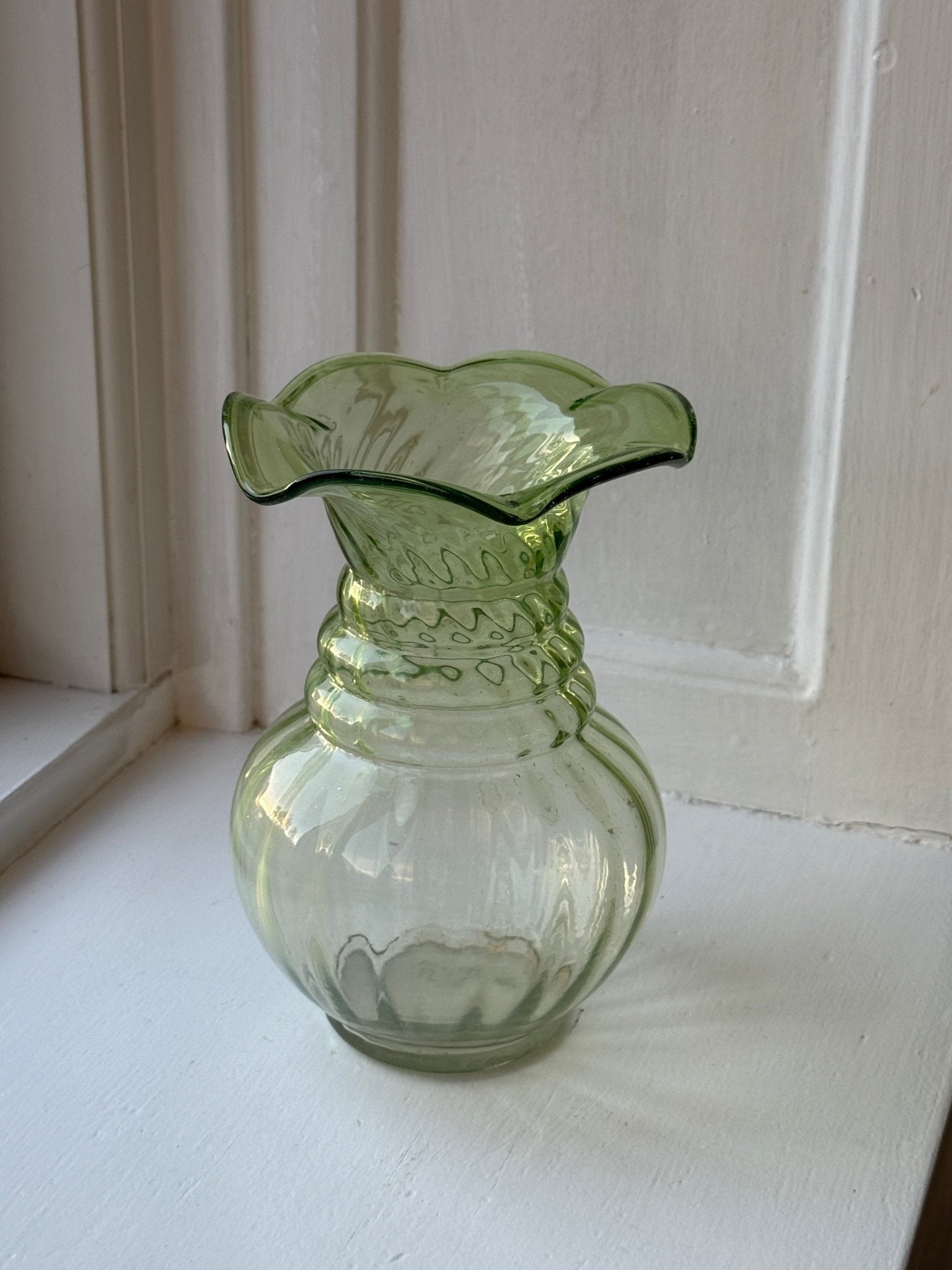 Green glass vase - NEROLI