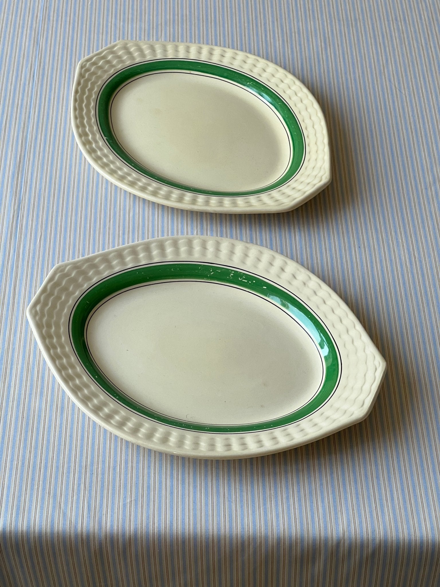 Green stripe platter - NEROLI