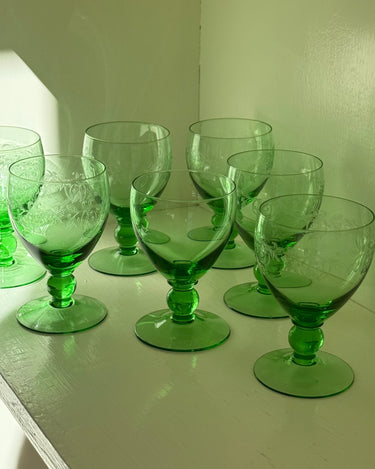 Green wine glasses (12 pcs) - NEROLI