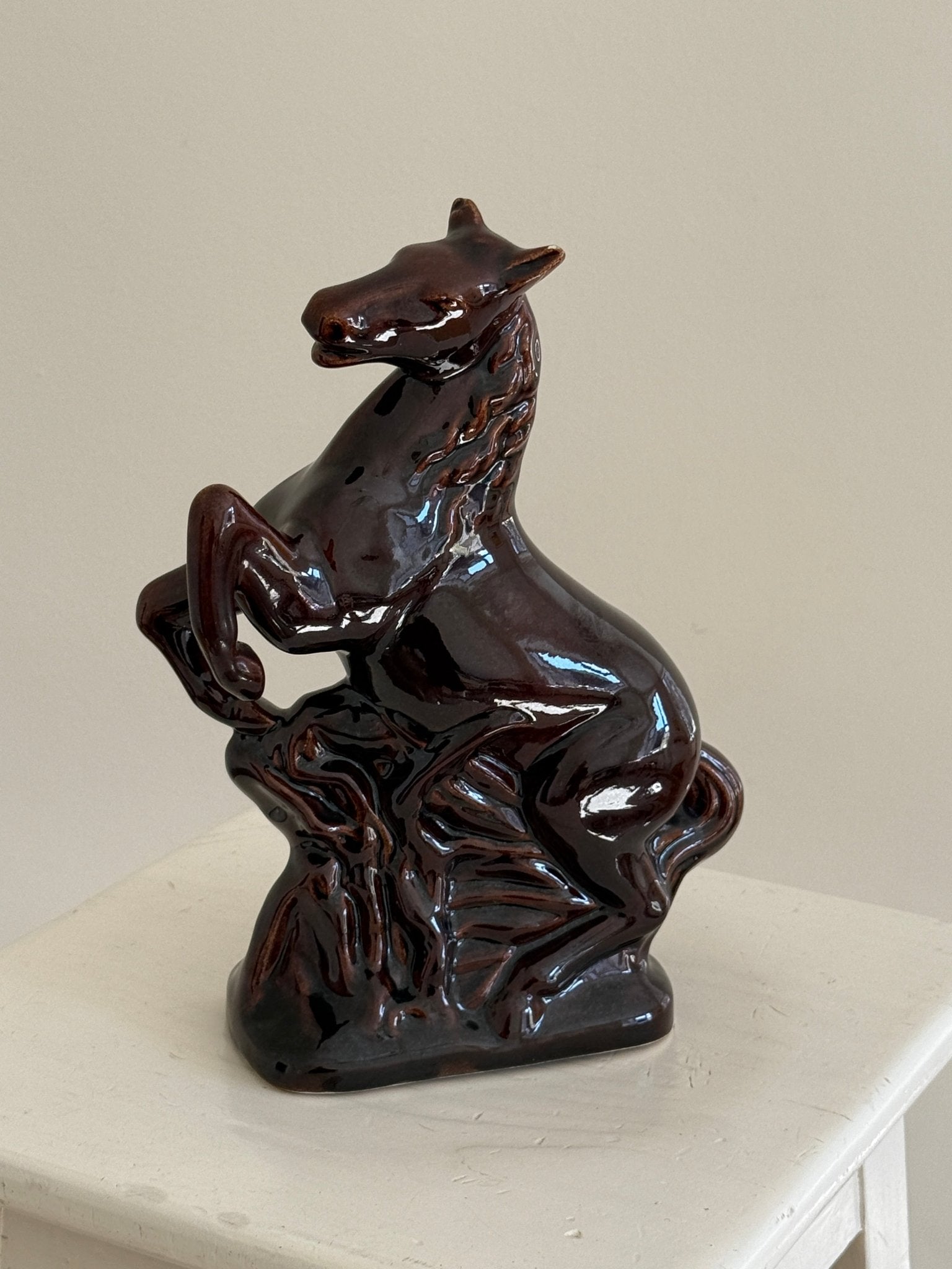 Horse sculpture - NEROLI
