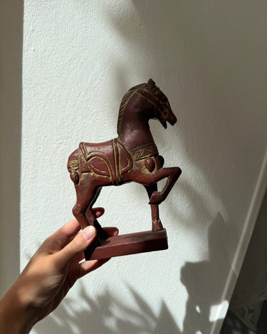 Horse sculpture - NEROLI