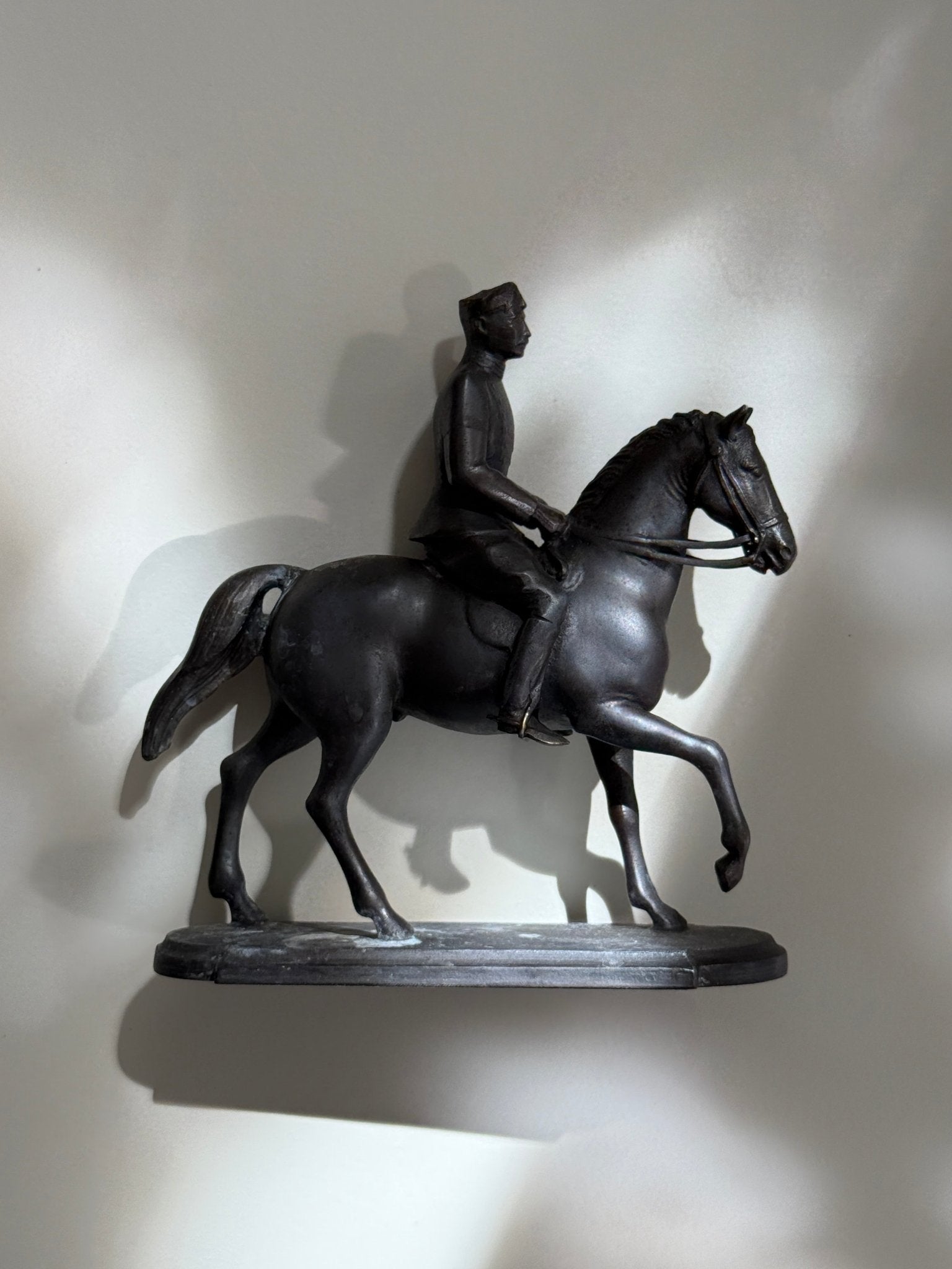 Horse sculpture - NEROLI