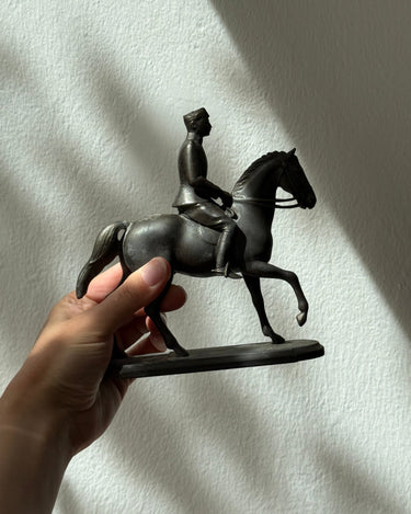 Horse sculpture - NEROLI