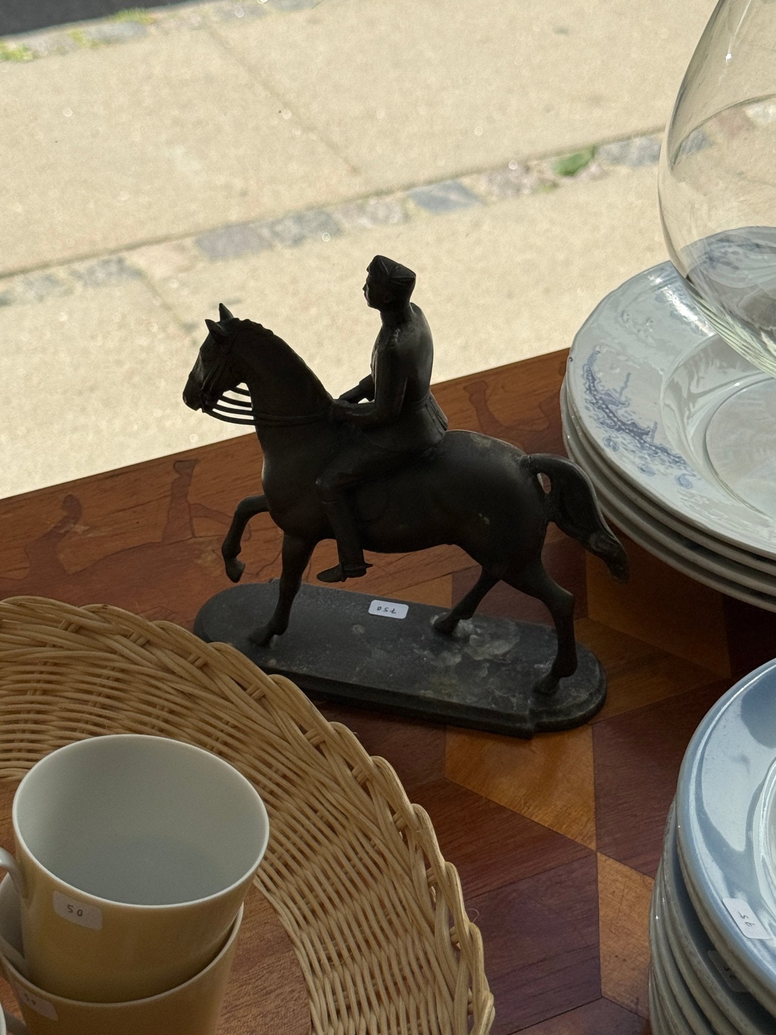 Horse sculpture - NEROLI