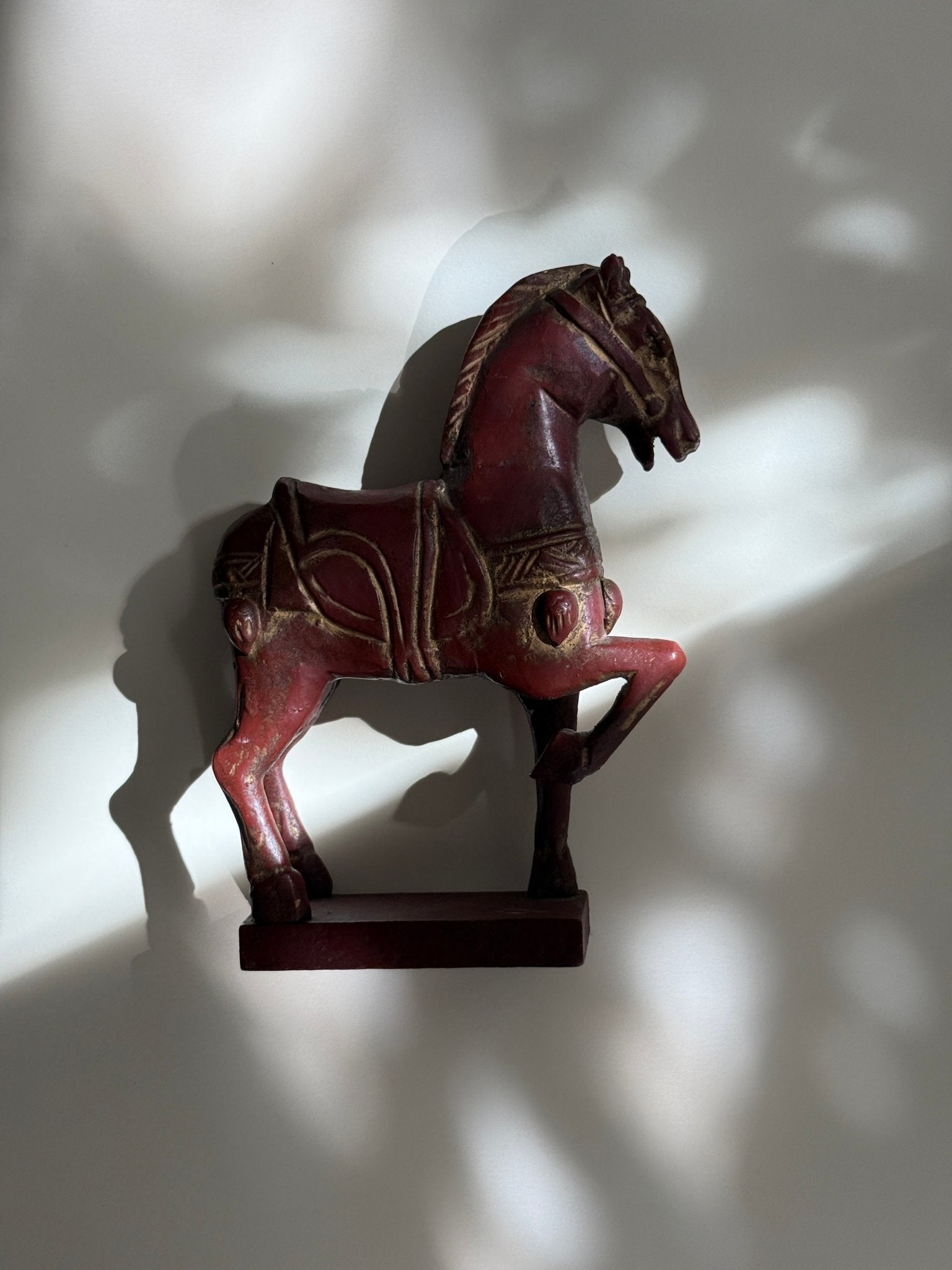 Horse sculpture - NEROLI
